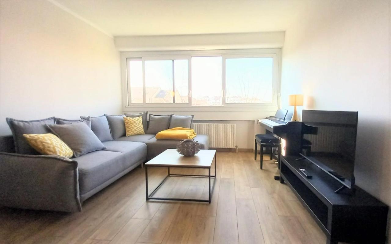 Magnifique Cocon - Metro A Republique - 2 Belles Chambres Avec Dressings - Wifi Gratuit - Netflix - Au Calme Absolu - Lumineux - Jardin Arbore Partage Dans La Residence Villeurbanne Exterior foto
